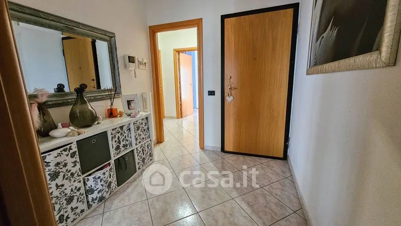 Esik - Modernised Apartment with Balcony in Andria