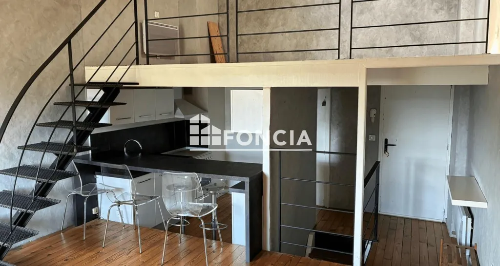 Cucina - Renovated Triplex with Lot View in Cahors