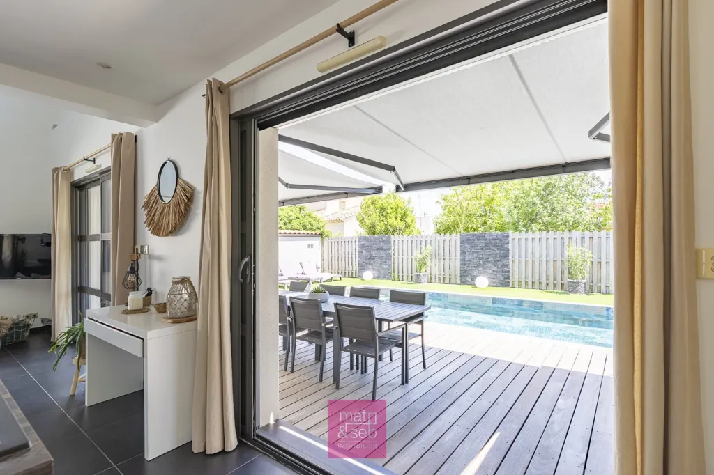 Terrasse - Villa Contemporaine avec Piscine entre Terre et Mer