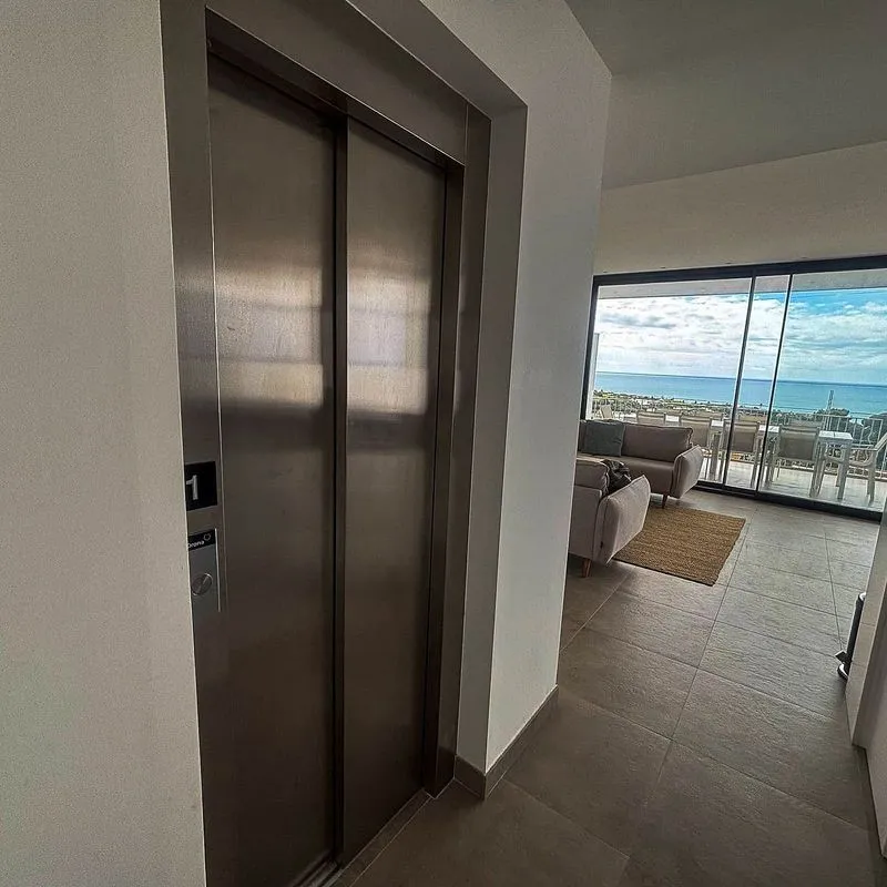 Esik - Chalet with Infinity Pool in Nerja