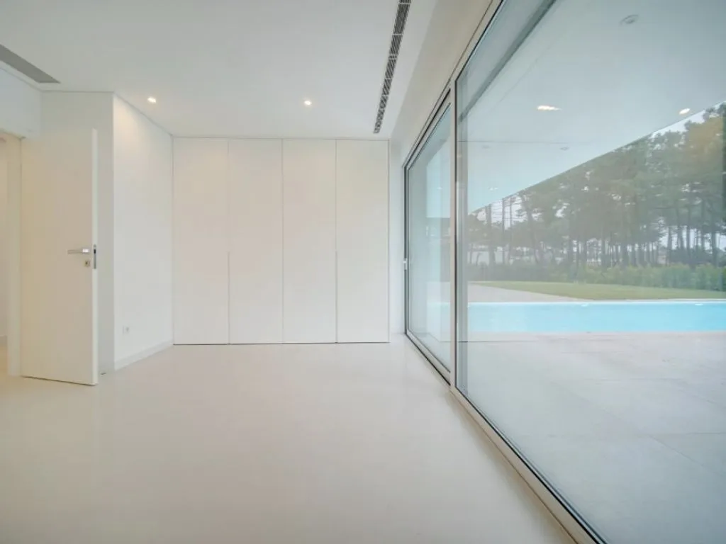 Elutuba - Contemporary Villa with Golf View in Almada