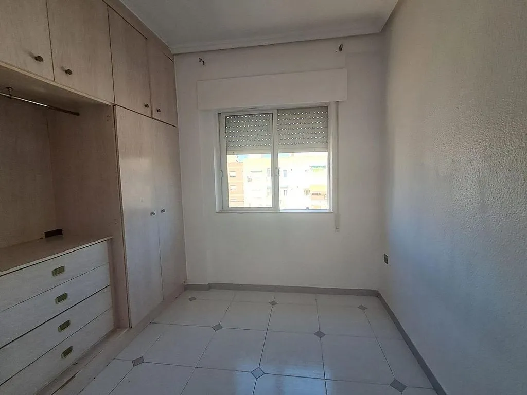 Pièces - 3-Bedroom Flat with Terrace in Puente Tocinos