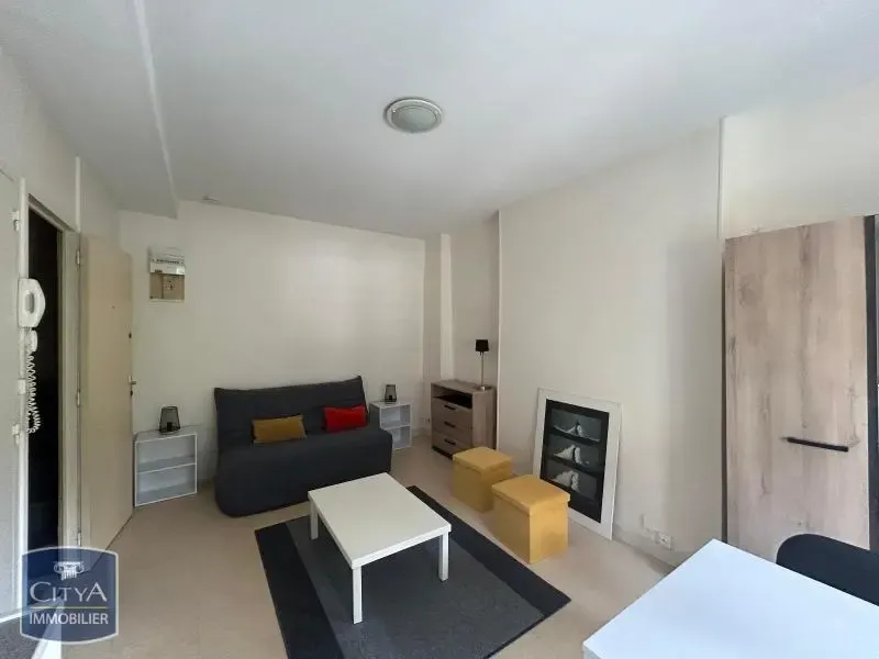 Elutuba - Studio Flat in Central Alençon