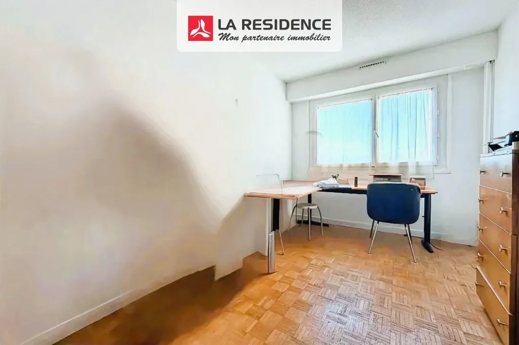 Magamistoad - Apartment with Balcony in Chatou