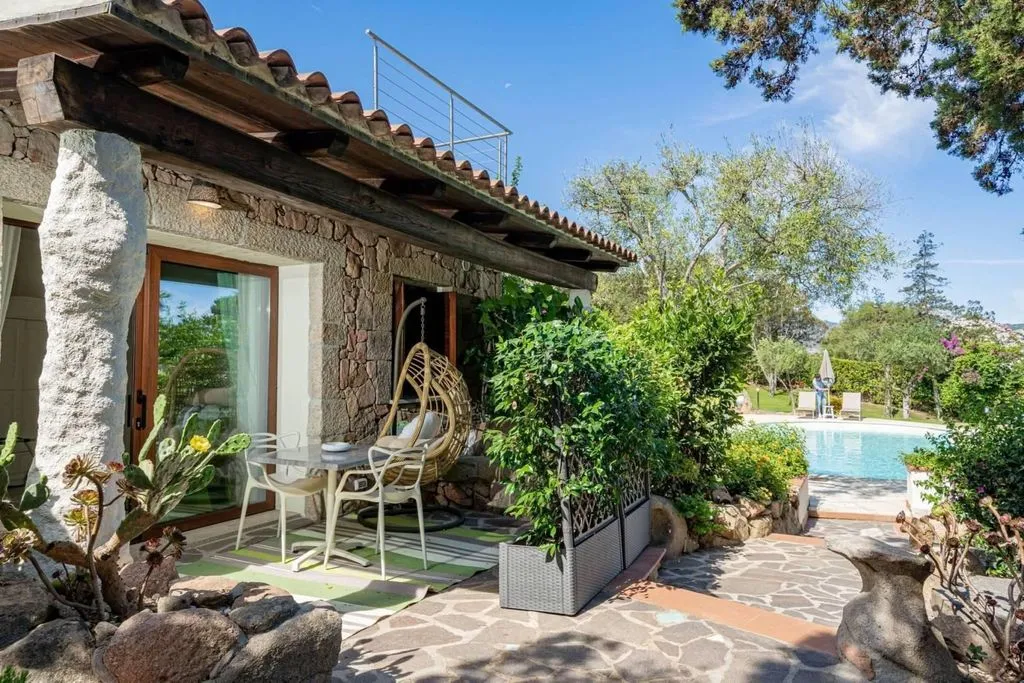 Piscine - Luxury Villa with Pool in Porto Rotondo