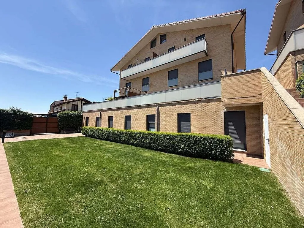 Jardin - Duplex with Pool in Esteribar