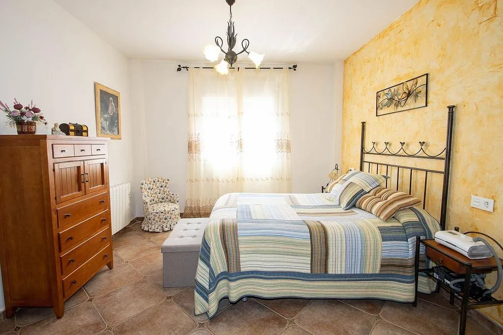 Magamistoad - Chalet with Pool and Terrace in Nívar