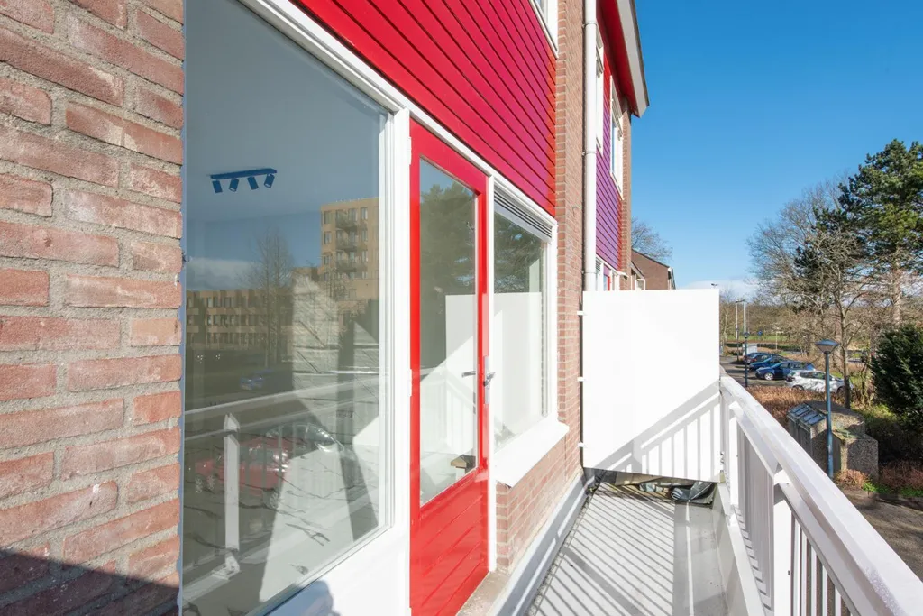 Rõdu - Modernised Maisonnette with Balconies in Hoorn