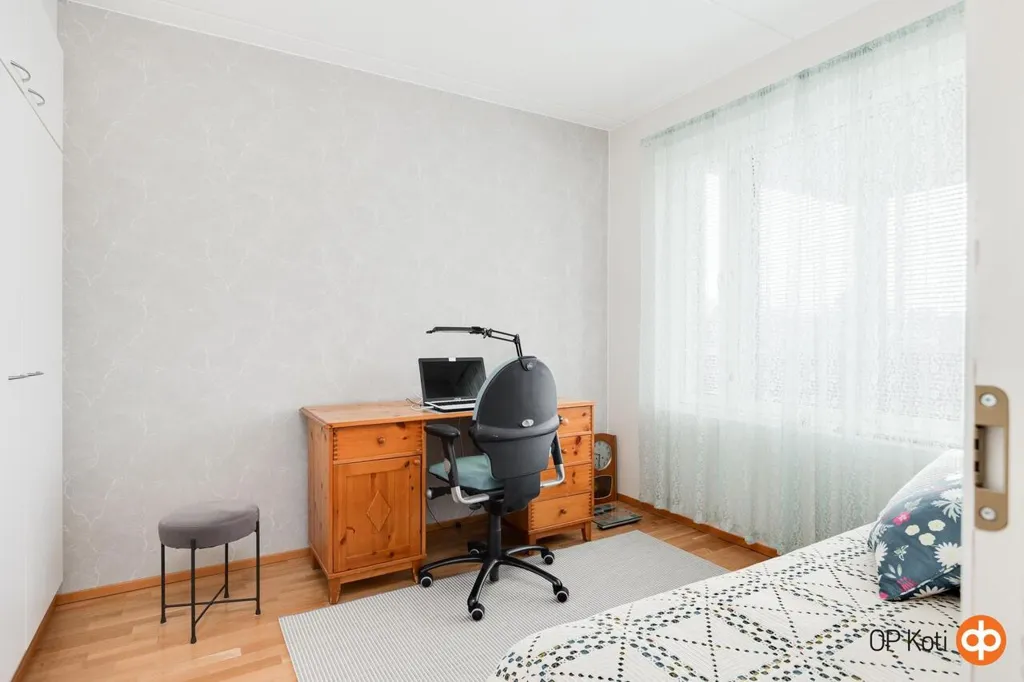 Studio - Apartment with Large Balcony in Central Location