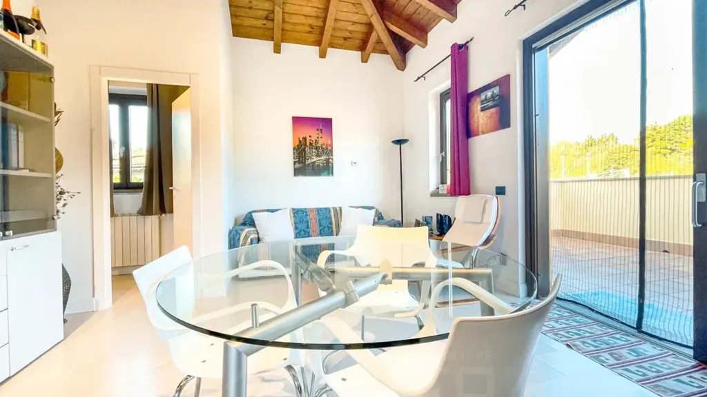Salle à manger - Luxury Villa with Pool in Brovello-Carpugnino