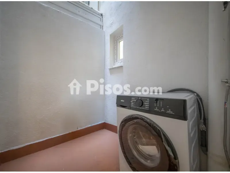 Pesuköök - Studio Flat with Patio in Carrer de la Mare Eterna