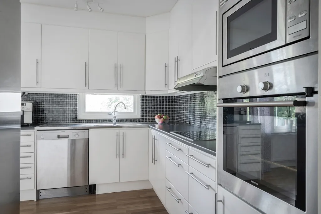 Cuisine - Modern Flat with West Balcony in Sankt Jörgen