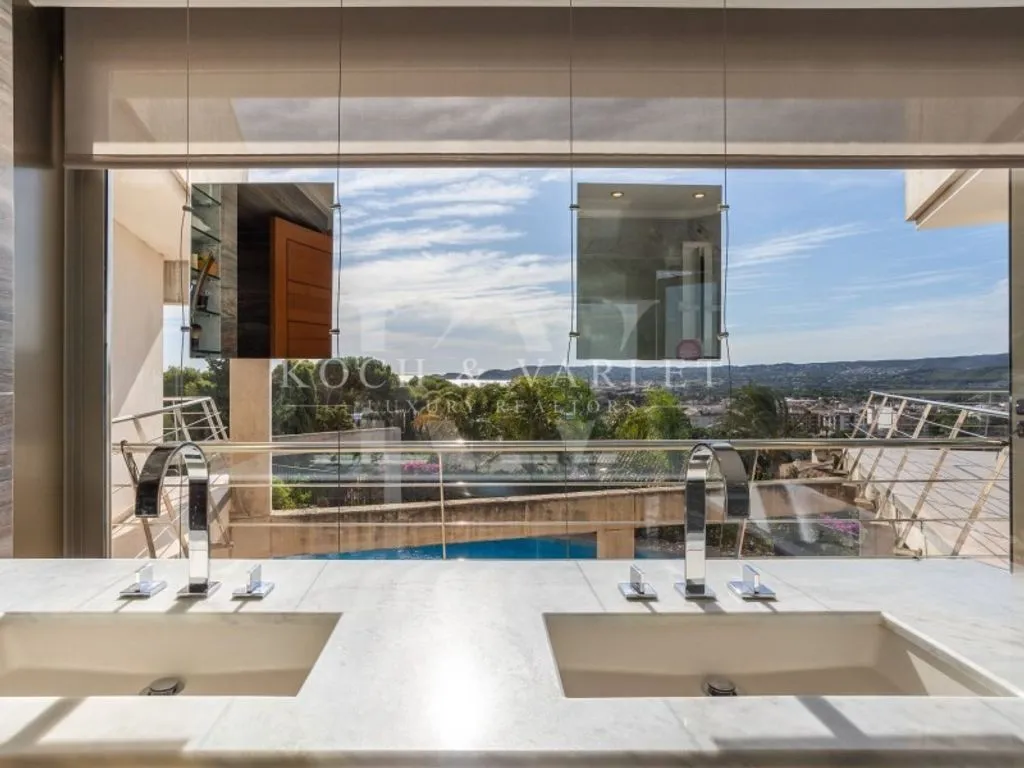 Vannitoad - Luxury Villa with Panoramic Views in Javea