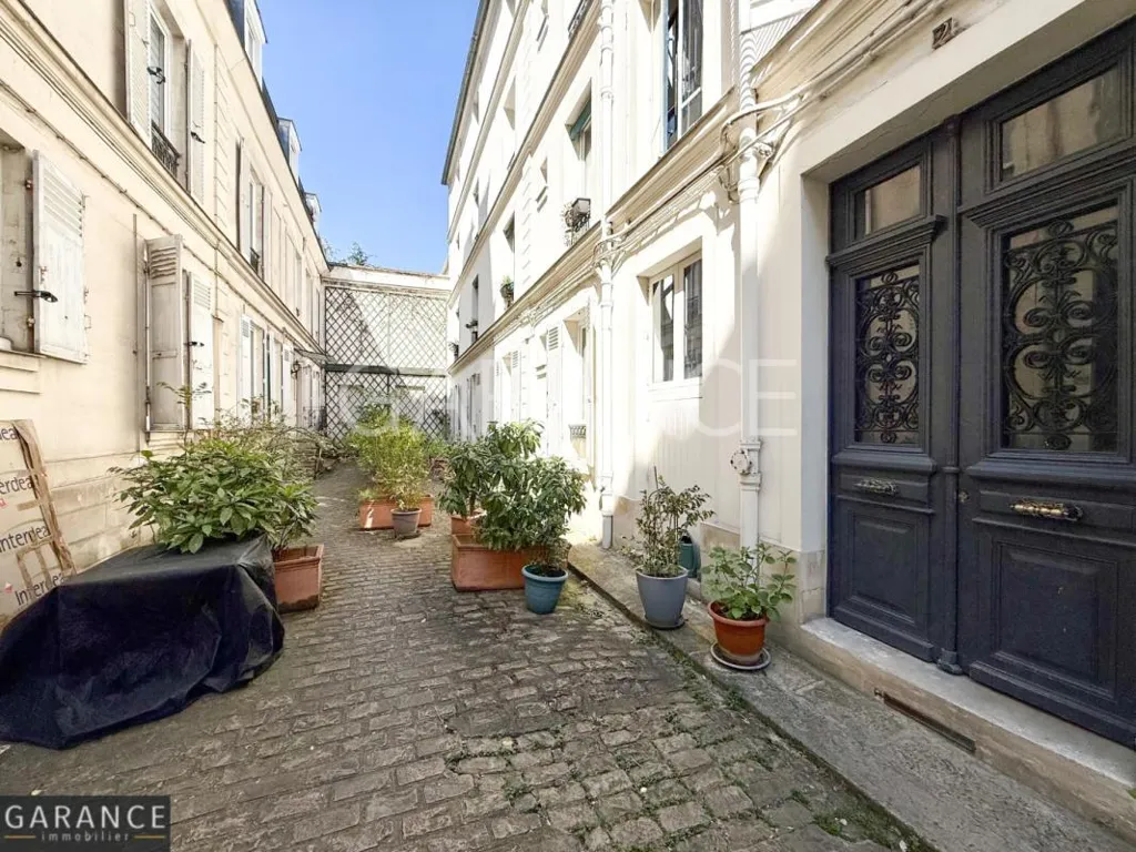 Garden - Charming 3-Piece Paris Flat, Top Floor