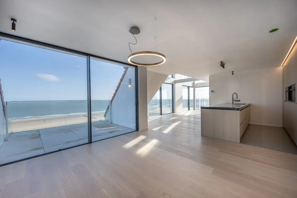 Elutuba - Corner Duplex with Sea Views in Luxurious Setting