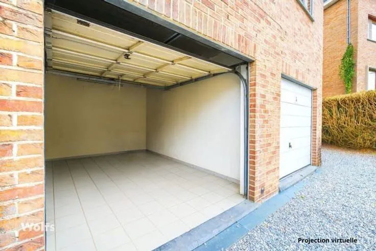 Garage - Bright Flat with Private Garden in Detached Setting