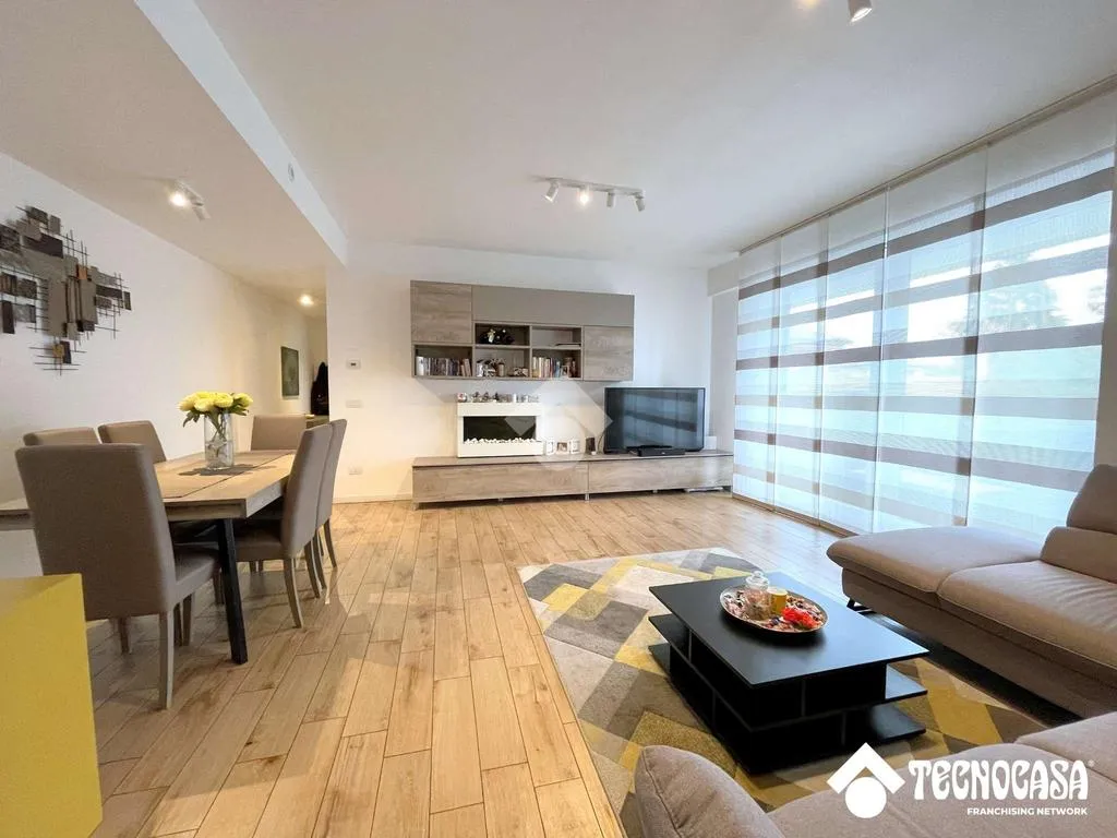 Elutuba - Modern Triplex with Terrace in Cornaredo