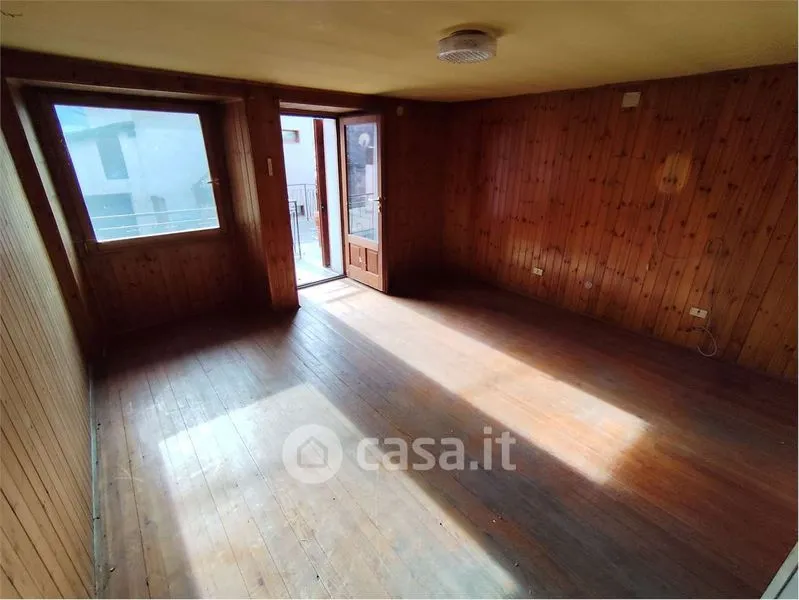 Pièces - Independent House with Garden in Chataignere