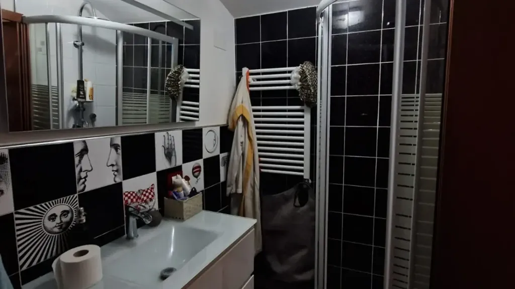Salles de bain - Villa with Garden in Ciampino