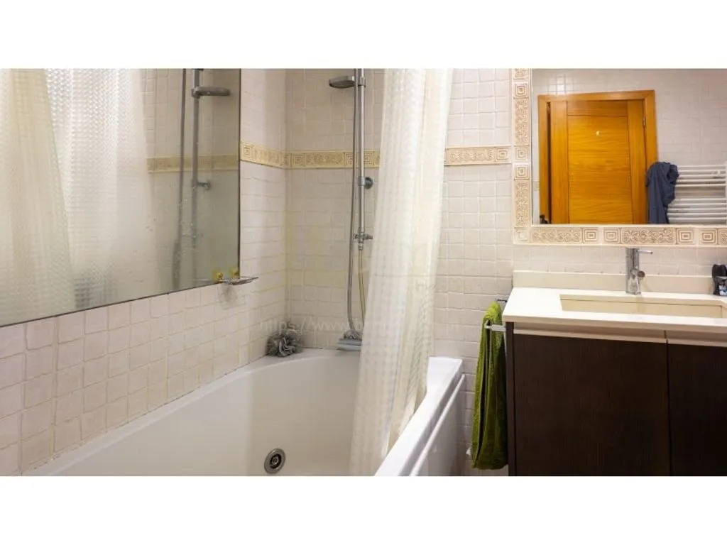 Bathrooms - Luxury House with Mountain View in Caminha