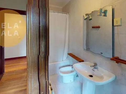Vannitoad - Chalet with Extensive Land in Getxo