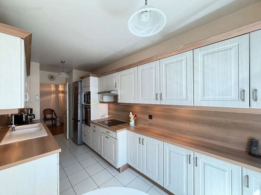Cuisine - Appartement de type F4 au rez-de-chaussée à Villejuif