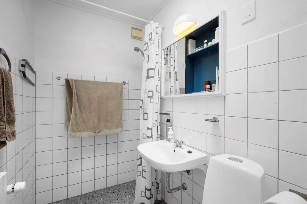 Salles de bain - 1967 Terraced House with Garden in Odense NV