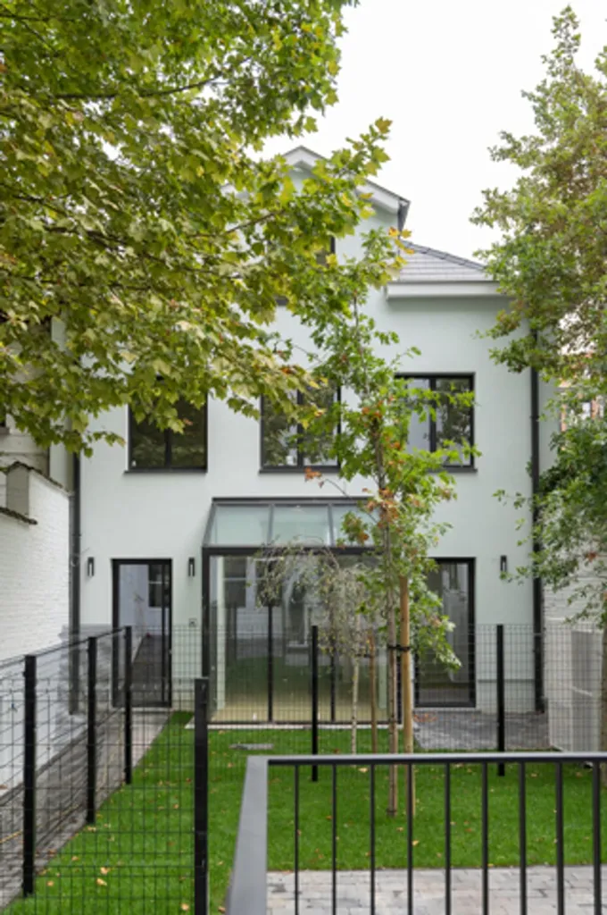Jardin - Maison Beaux-Arts avec Jardin à Méridien 39