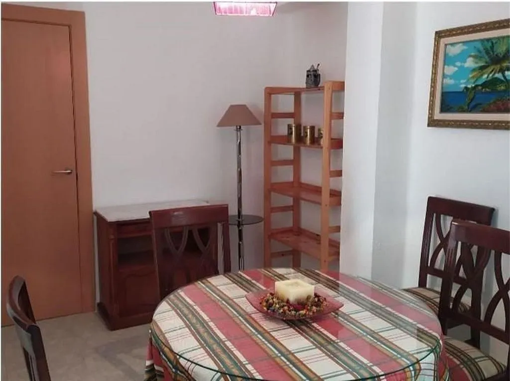 Salle à manger - Furnished Apartment with Balcony in Granada Centre