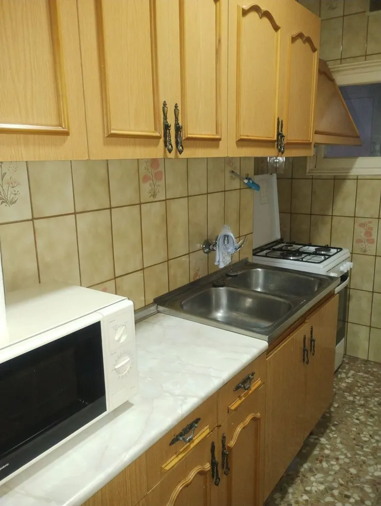 Cuisine - 3-Bedroom Apartment with Balcony in City Centre