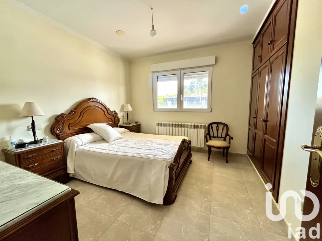 Magamistoad - Spacious House with Extensive Garden in Coirós