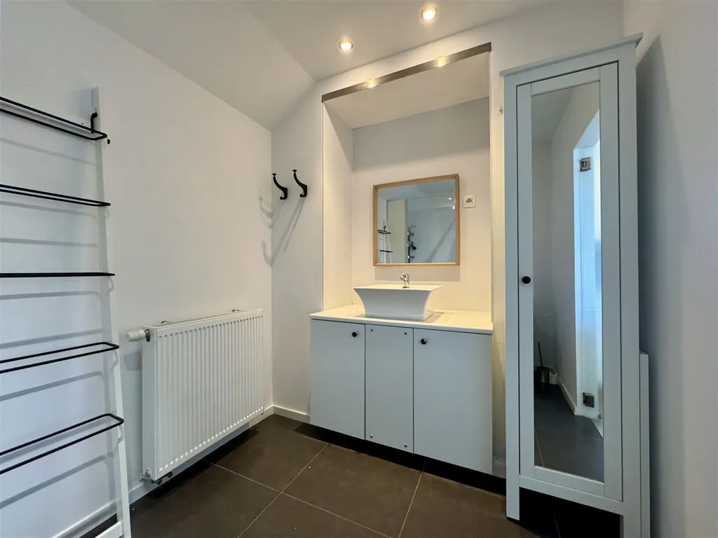Salles de bain - Appartement Spacieux avec Terrasse à Willebroek