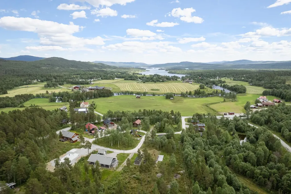 Õhuvaade - Corner Plot with Ski Access in Ljusnedal