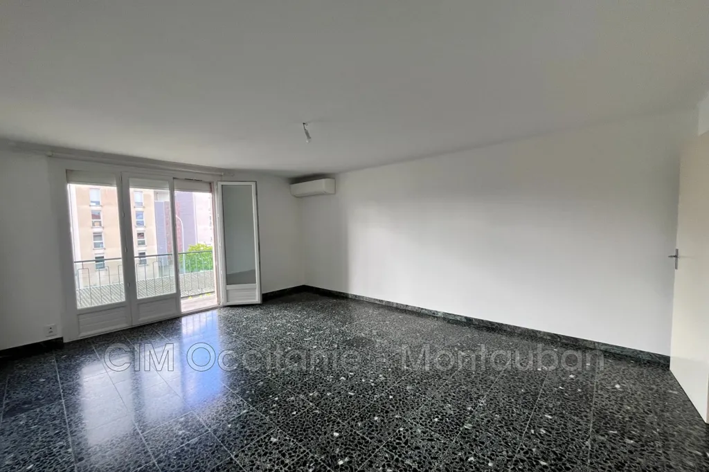 Toad - T3 Apartment with Balcony in Montauban