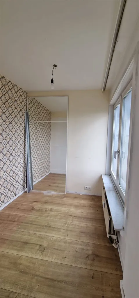 Toad - 1-Bedroom Apartment with Terrace in Evere