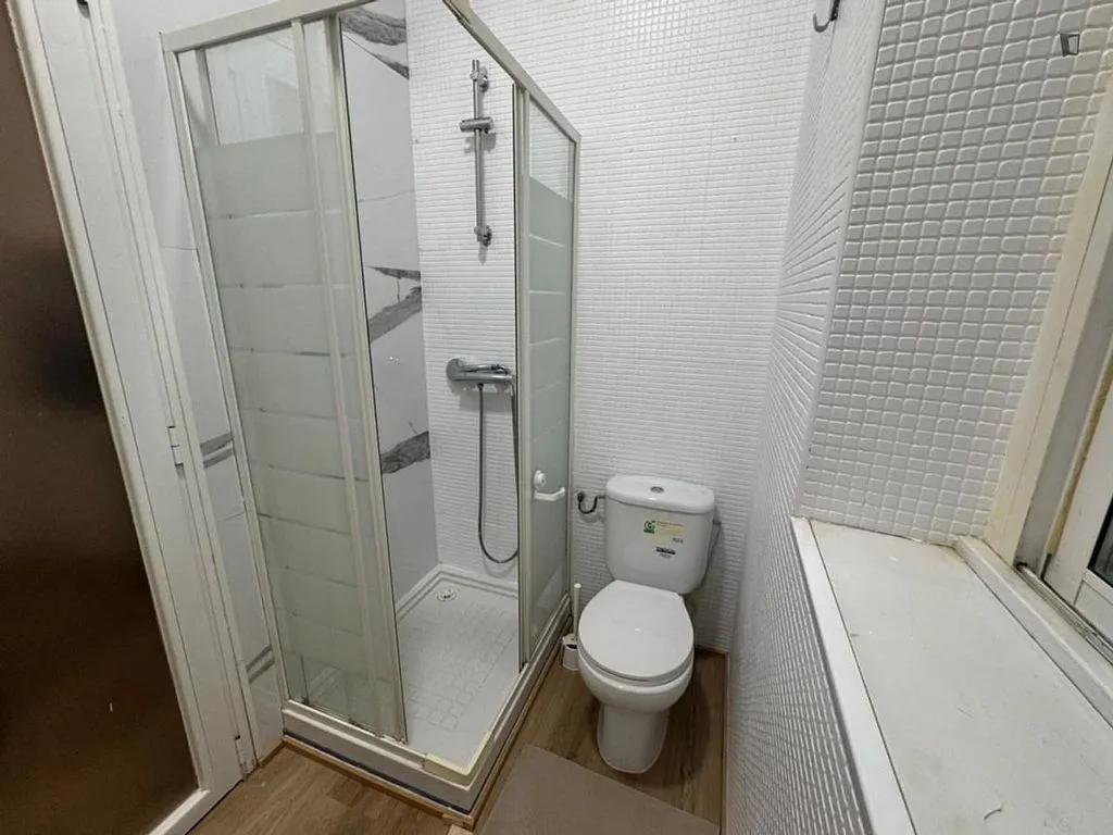Salles de bain - Furnished Flat near University in Malasaña