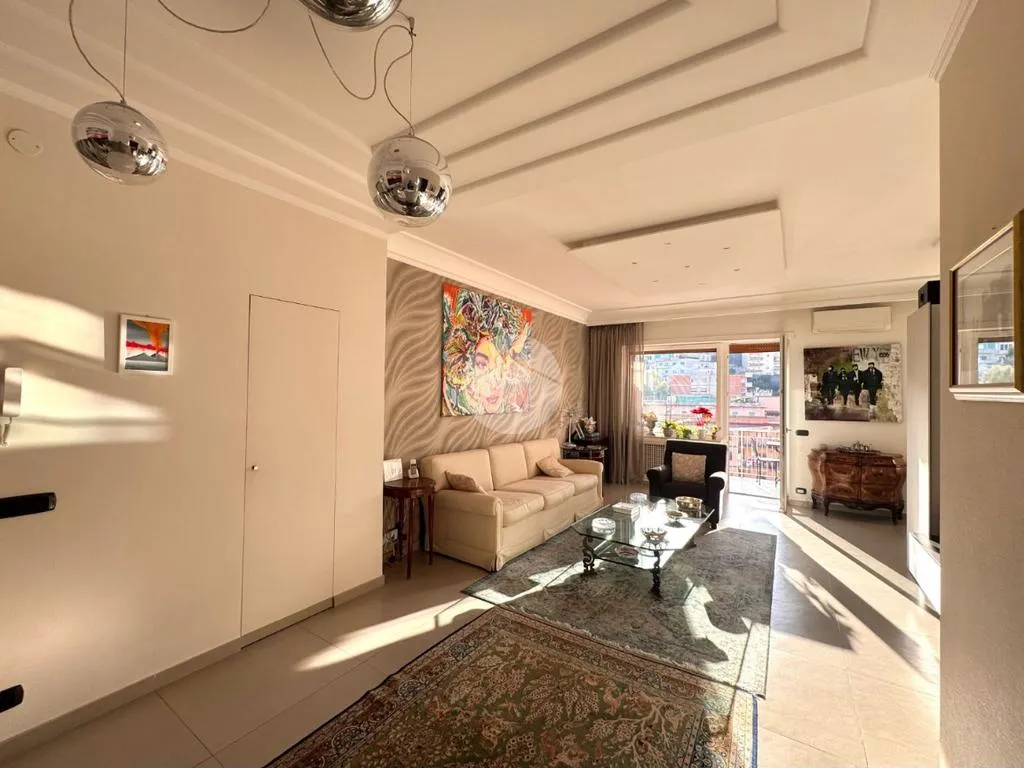 Soggiorno - Luxury Flat with Balcony in Naples