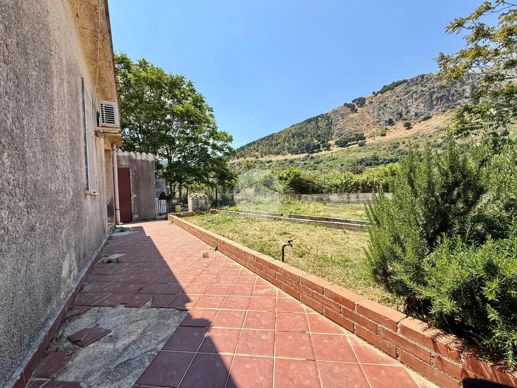 Terrazza - Single Villa with Garden in Carini