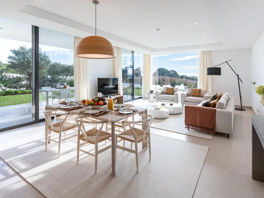 Sala da pranzo - 2 Bedroom Flat with Golf View in Monte Rei