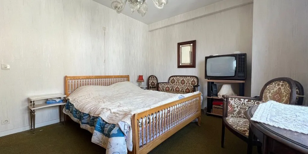 Magamistoad - Corner Apartment with Park View in Ostend