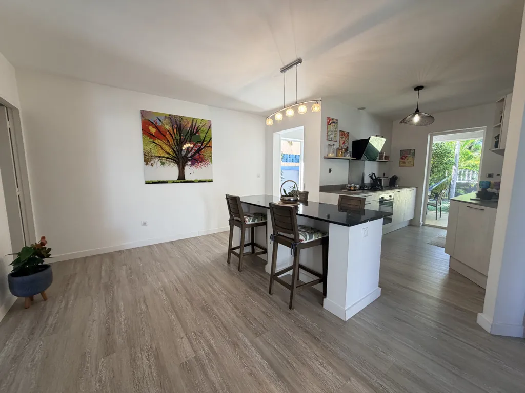 Cuisine - Villa F5 avec Piscine à Saint-Pierre