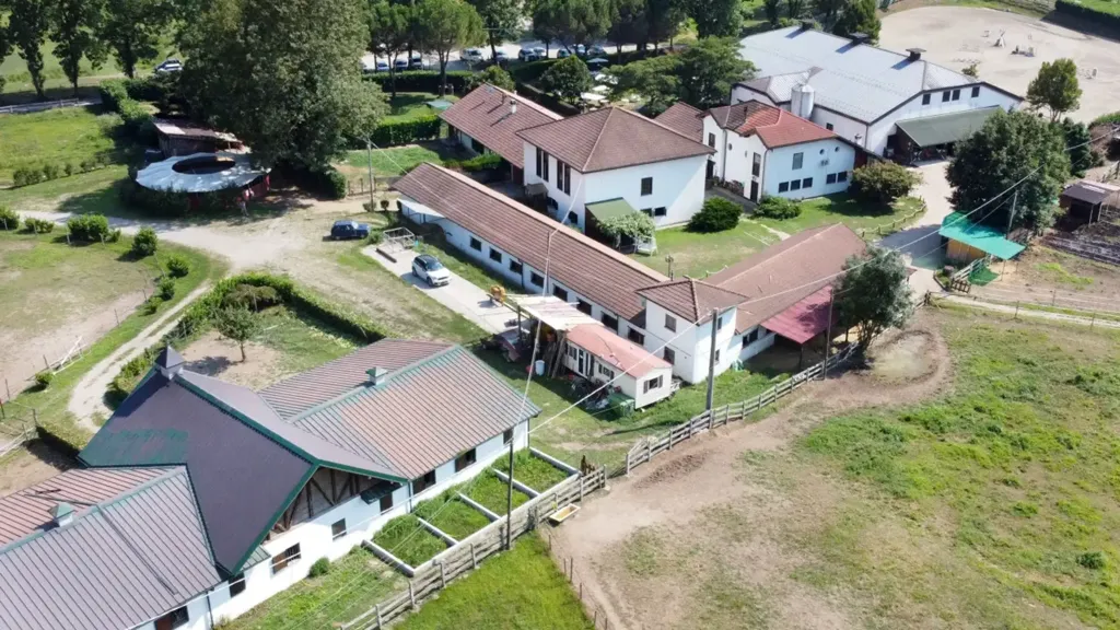 Villa with Equestrian Centre in Ameno