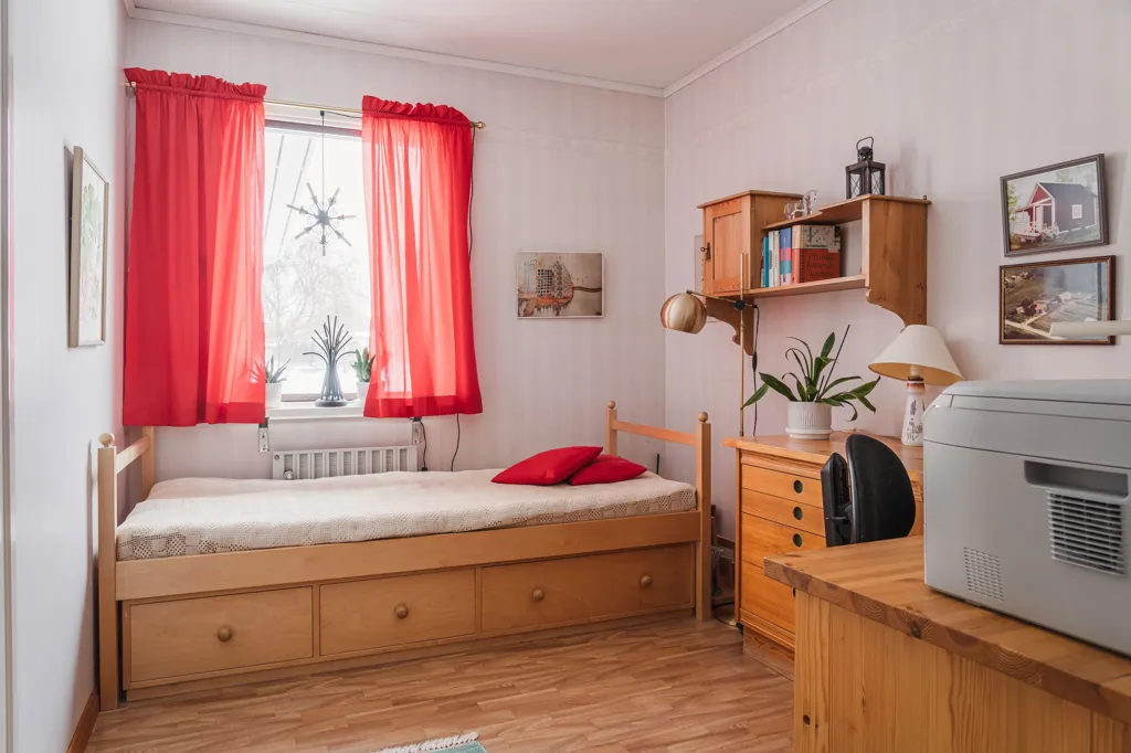Chambres - 1-Storey House with Garden in Burträsk