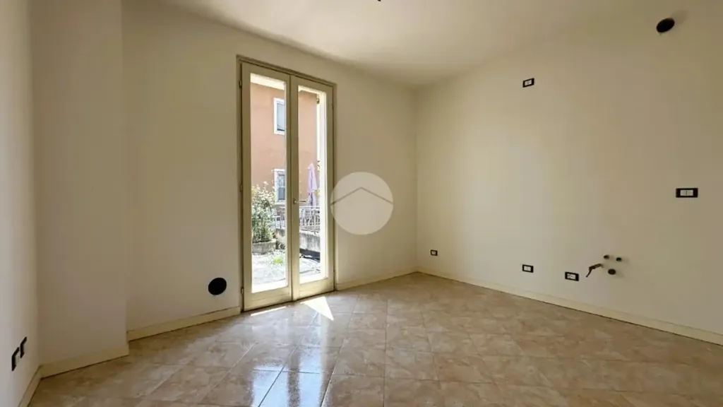 Rooms - Semi-Detached Villa with Garden in Rovato