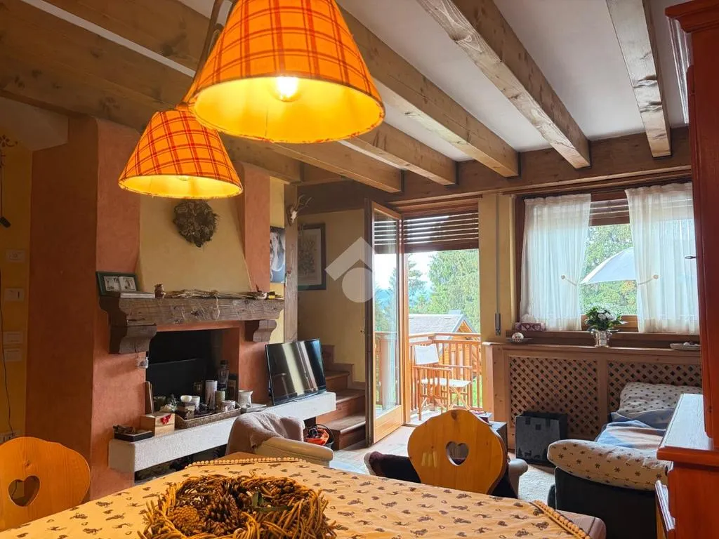 Salle à manger - Duplex Apartment with Balcony in Gallio