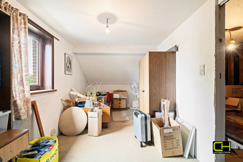Rooms - Spacious House with West-Facing Garden in Zomergem
