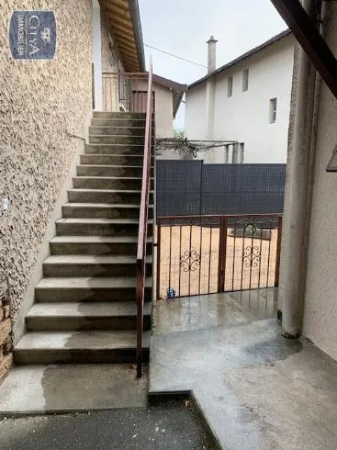 Rooms - 4-Piece Flat with Private Courtyard in Loyettes