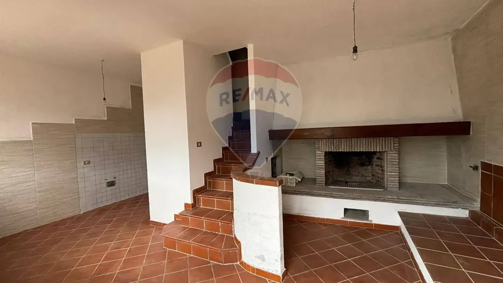 Elutuba - Rustic Bifamily Villa with Panoramic View in Crasciana