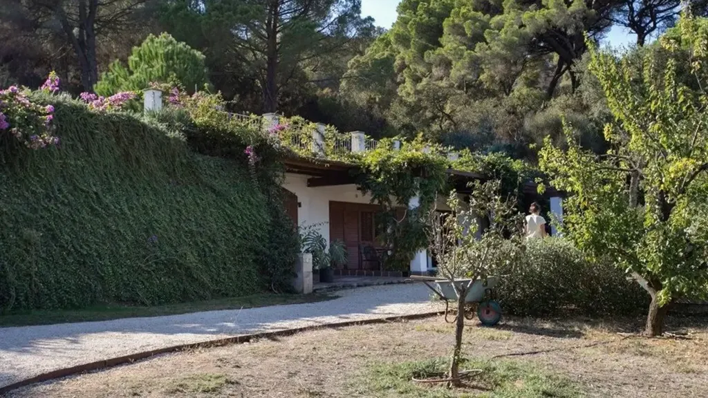 Aed - Historic Villa with Pool in Porto Azzurro