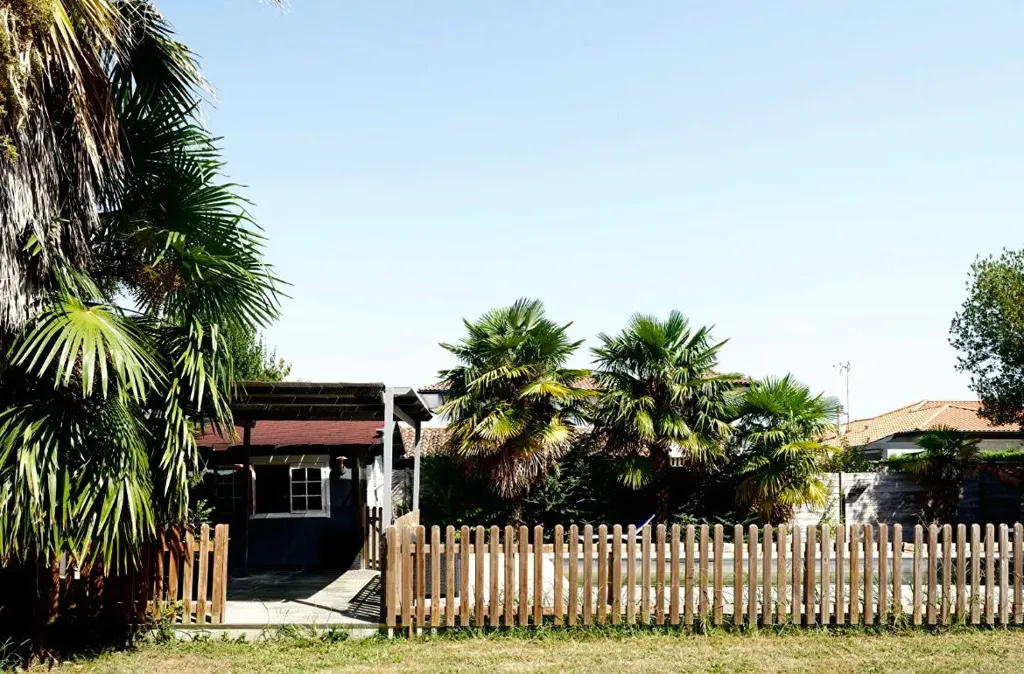 Välivaade - Spacious House with Pool in Montbrun-Camiade